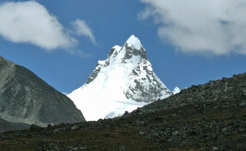 Bhutan-Trekking-Gangkhar-Puensum