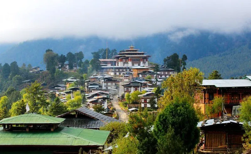 Gangtey_Monastery_village_Gangte