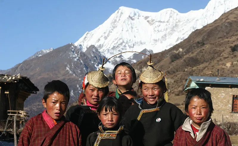 children-in-laya